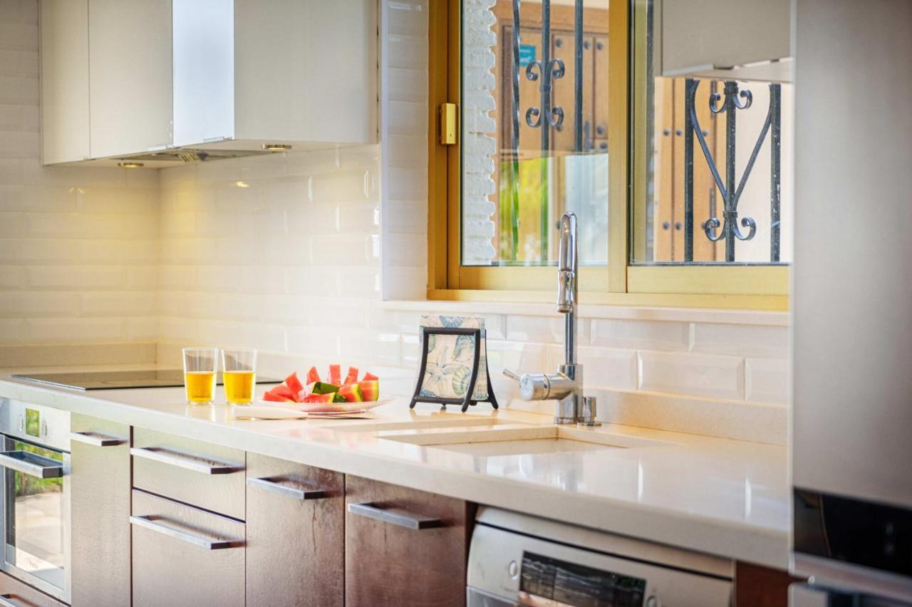 Villa Mimosa Sleeps 8 With Heated Pool Santa Fe de los Boliches Bagian luar foto